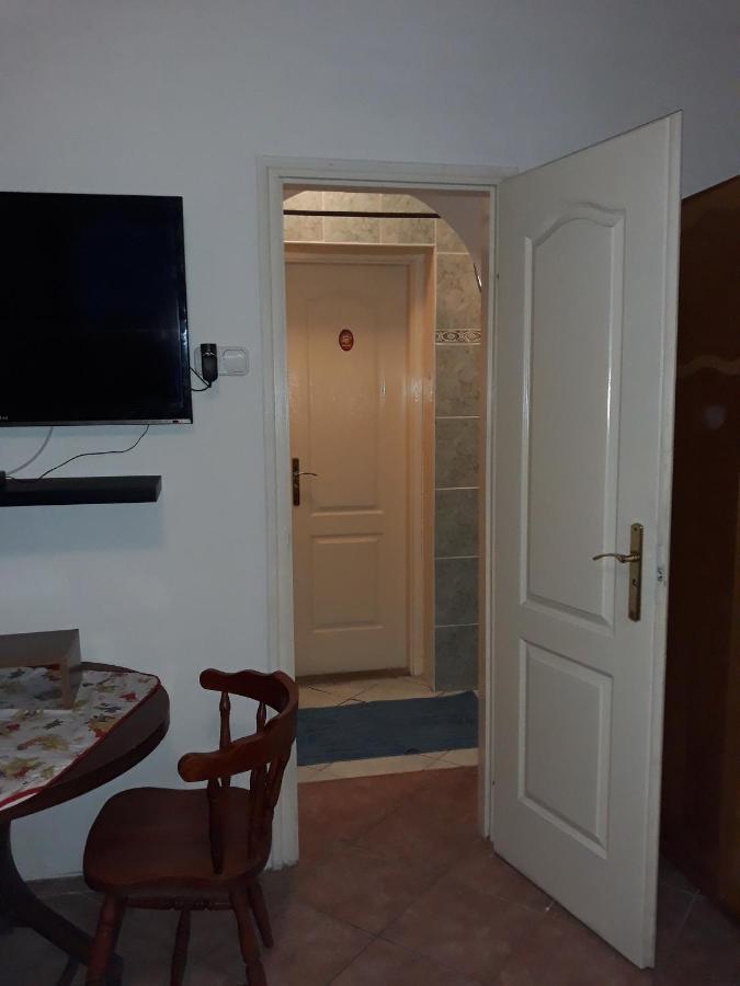 Flamingo Apartman Sopron Esterno foto