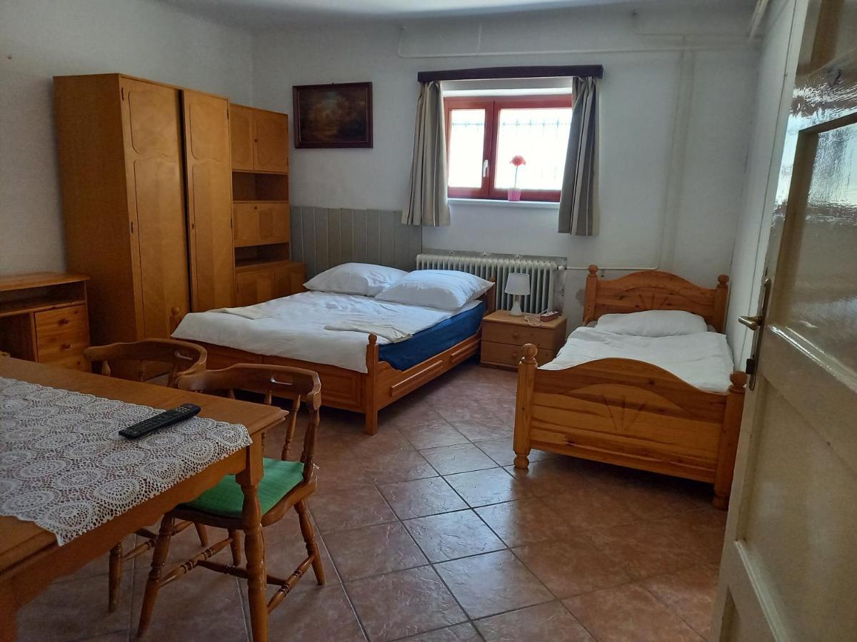 Flamingo Apartman Sopron Esterno foto